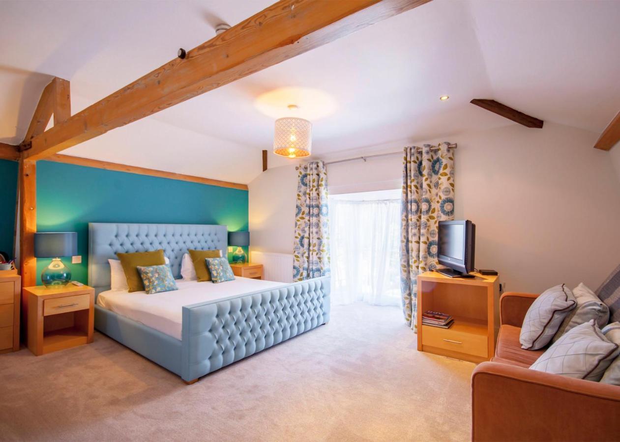 The Highworth Hotel Суиндън Екстериор снимка
