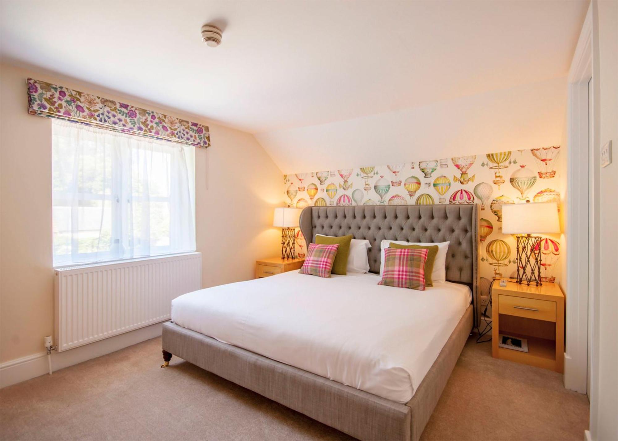 The Highworth Hotel Суиндън Екстериор снимка