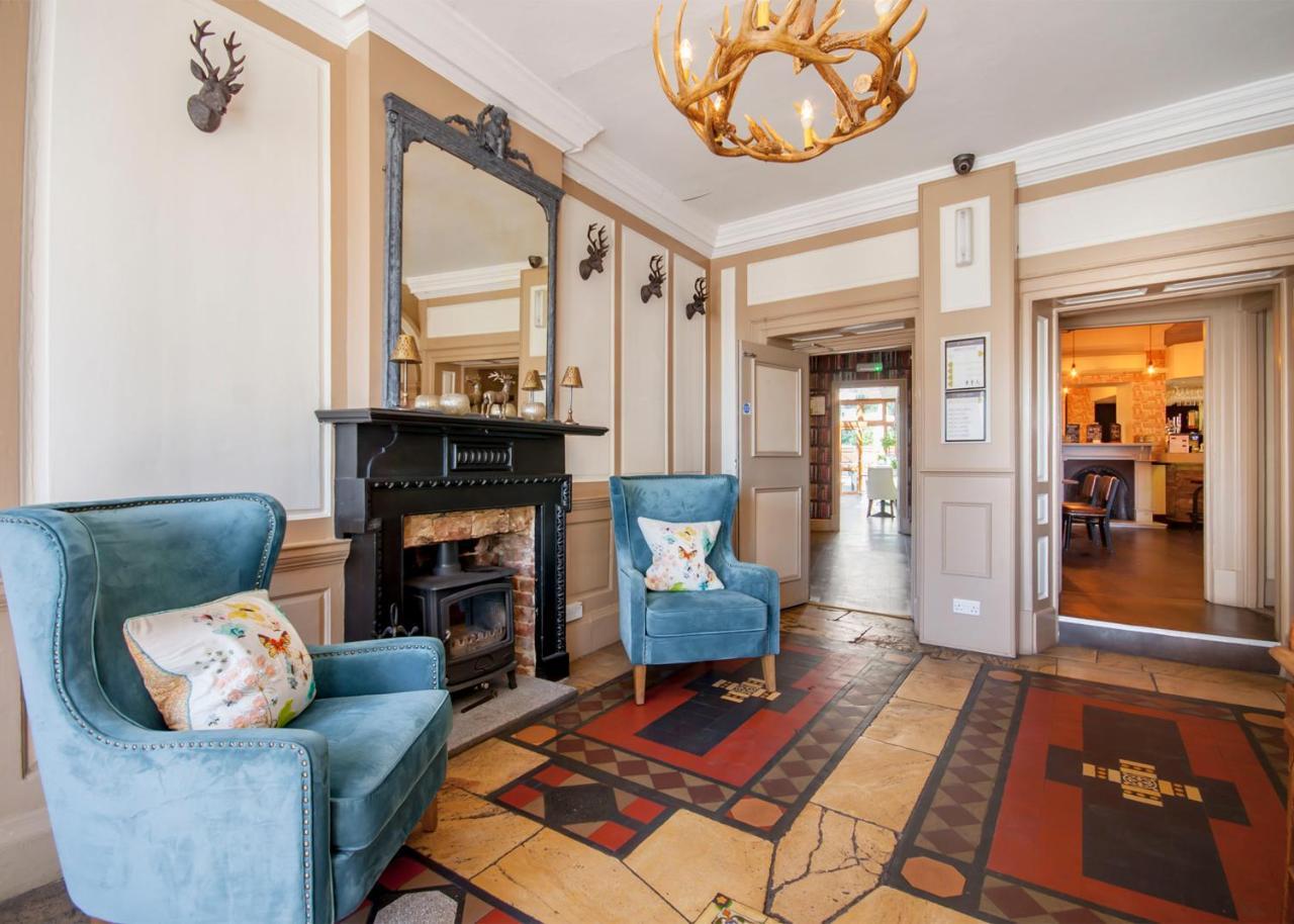 The Highworth Hotel Суиндън Екстериор снимка